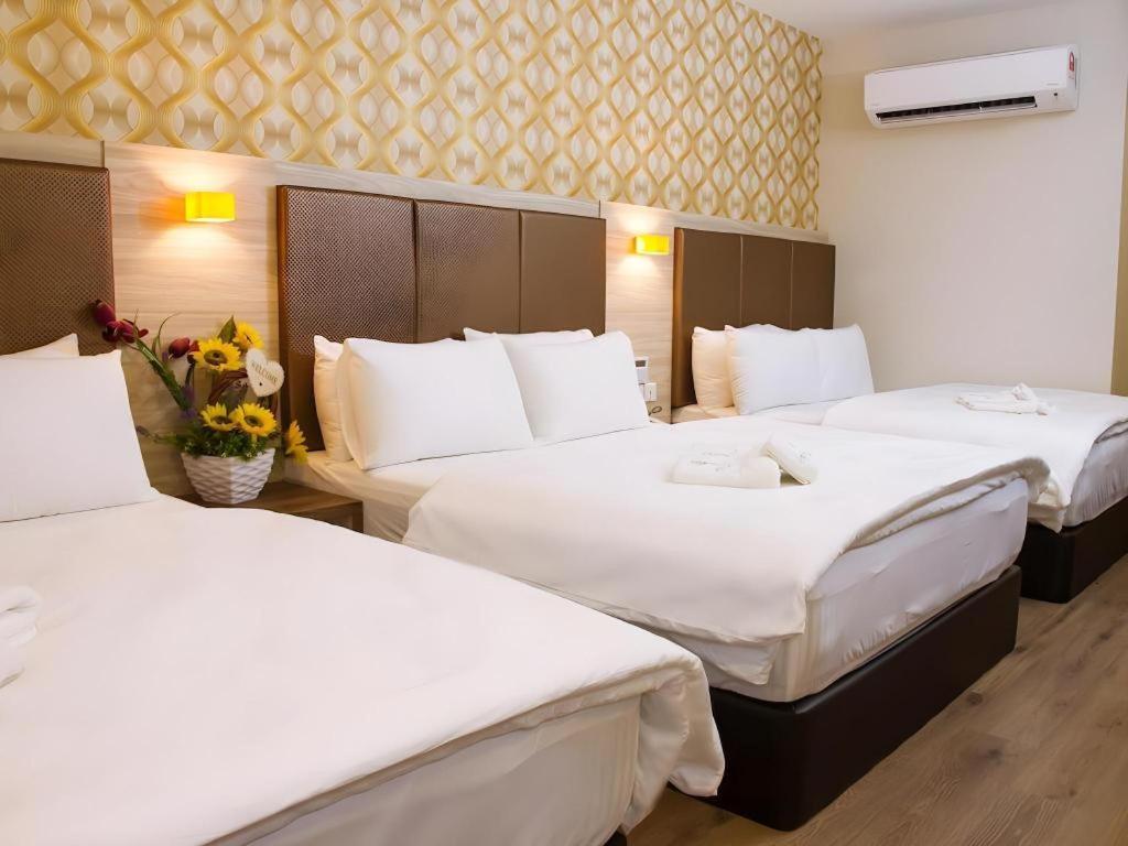Tropicana Boutique Hotel Muar Esterno foto