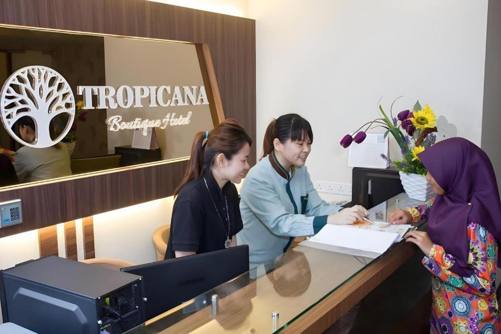 Tropicana Boutique Hotel Muar Esterno foto